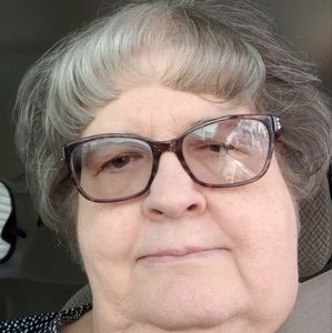 Meet your Posher, Anneta